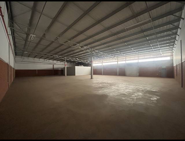 868M² WAREHOUSE TO LET IN CLAYVILLE